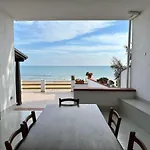 Le Sorelle Sul Mare *