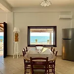 Le Sorelle Sul Mare * بورتو إمبيدوكْلي